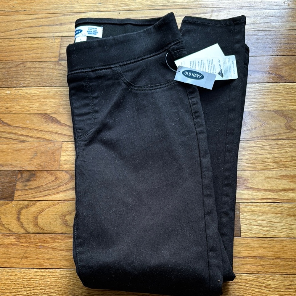 Women’s NWT Old Navy Black Jeggings with Lycra for Effortless Style.  SZ 8